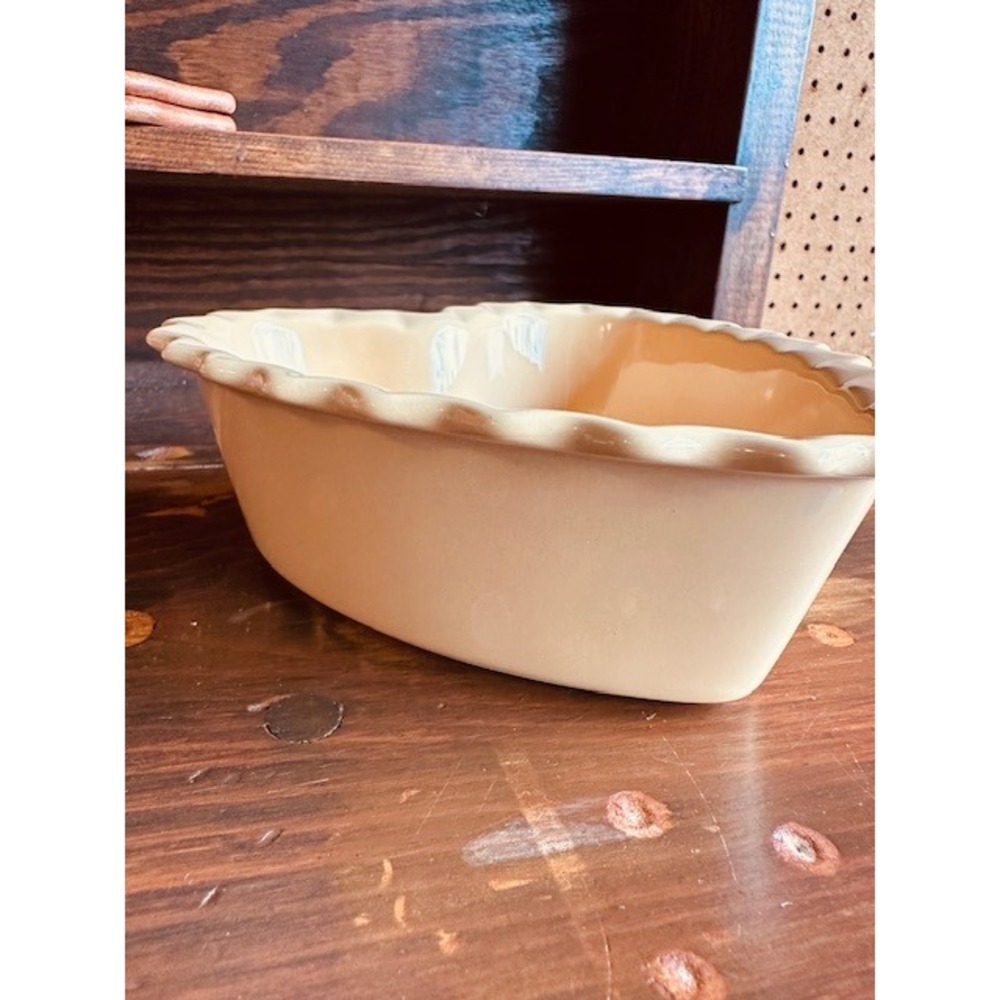Chantal Yellow Heart Shaped Ceramic Baking Dish Ruffled Rim 2 Cup 93-HBR15 - Picture 4 of 7